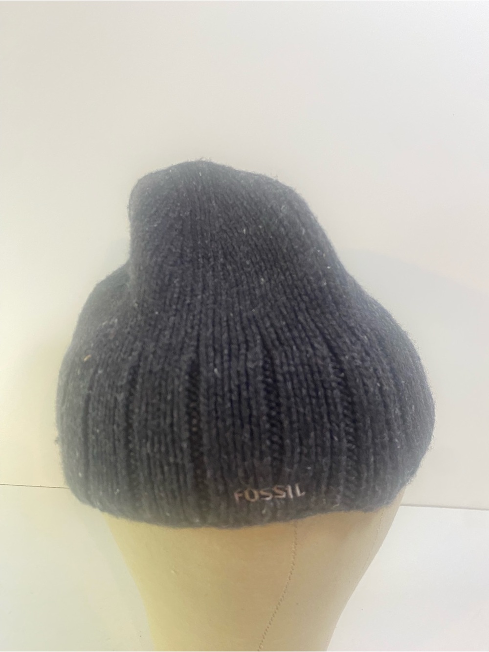 Fossil Black Knit Ribbed Beanie